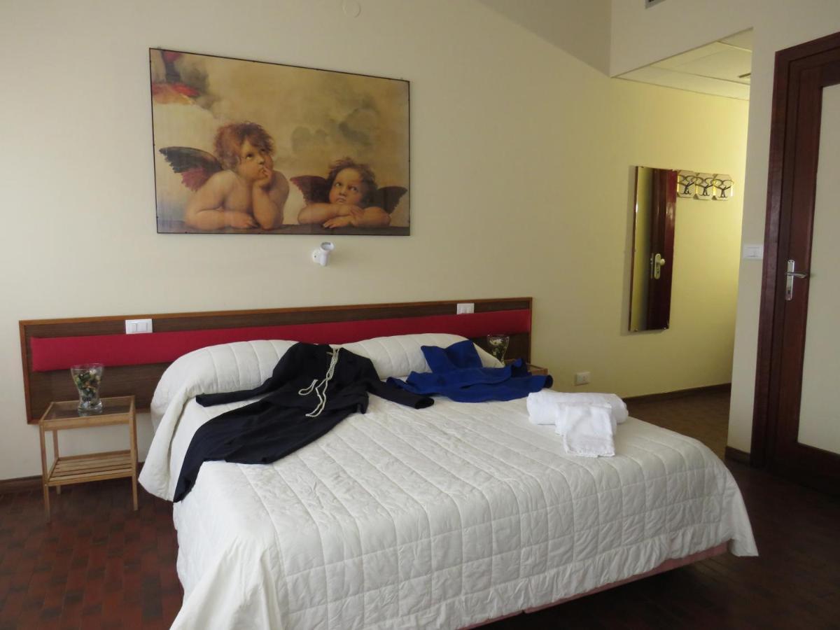 Hotel San Michele Aprilia Exterior photo